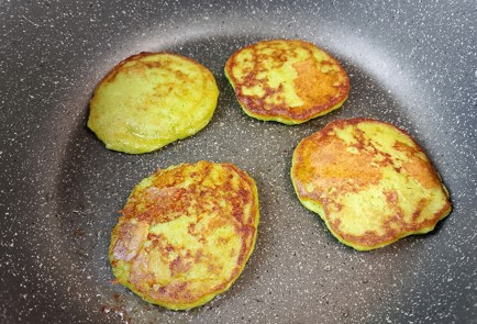 Фото шага рецепта Капустные оладьи 191428 шаг 11  