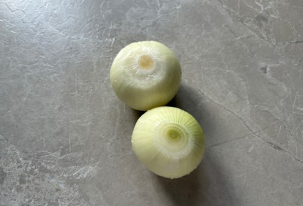 Фото шага рецепта Карамелизированный лук 190026 шаг 2  