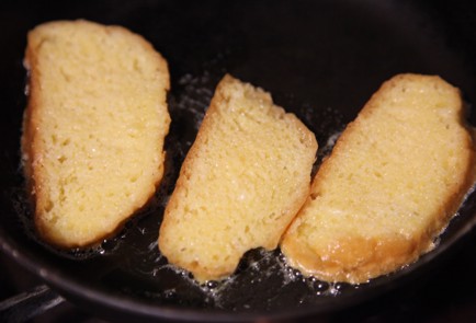 Фото шага рецепта Карамельные гренки 173370 шаг 7  