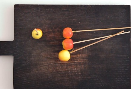 Фото шага рецепта Карамельные яблоки 80302 шаг 2