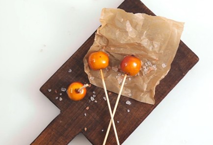 Фото шага рецепта Карамельные яблоки 80302 шаг 9