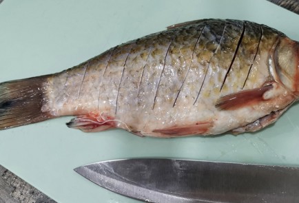 Фото шага рецепта Карась пофранцузски 175193 шаг 1  