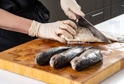 Фото шага рецепта Караси в сметане 191438 шаг 4  