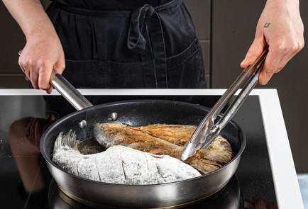 Фото шага рецепта Караси в сметане 191438 шаг 7  