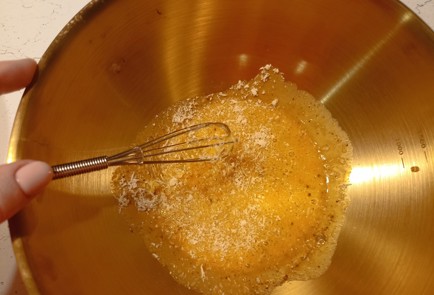 Фото шага рецепта Карбонара с беконом 191343 шаг 7