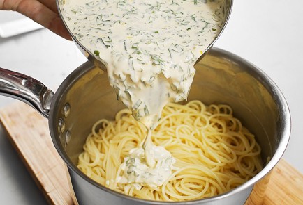 Фото шага рецепта Карбонара с цукини и фрикадельками 30549 шаг 6  