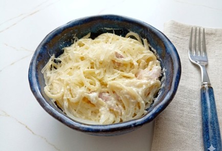 Фото шага рецепта Паста карбонара с беконом и пармезаном 192083 шаг 14  