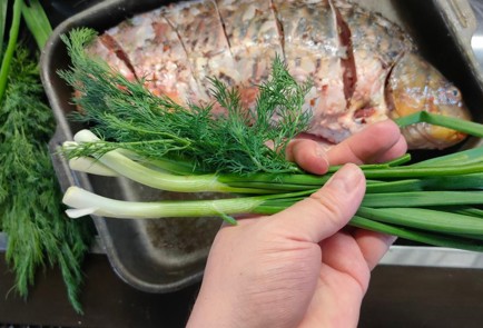 Фото шага рецепта Карп запеченный в духовке 175888 шаг 6  