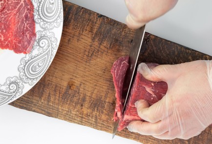 Фото шага рецепта Карпаччо из говядины 58545 шаг 2  