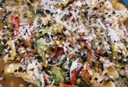 Фото шага рецепта Карри суп с кальмаром и брокколи 152305 шаг 7