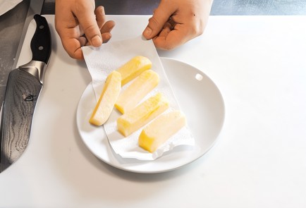 Фото шага рецепта Картофель фри 138559 шаг 5  