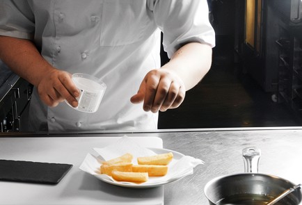 Фото шага рецепта Картофель фри 138559 шаг 7  