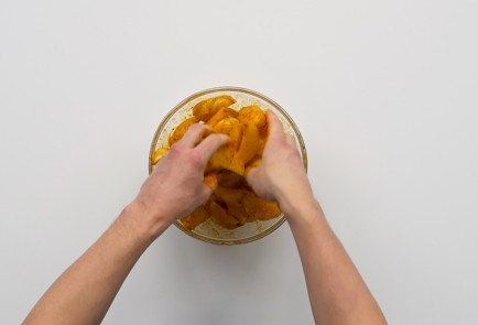 Фото шага рецепта Картофель подеревенски с соусом 151669 шаг 4  