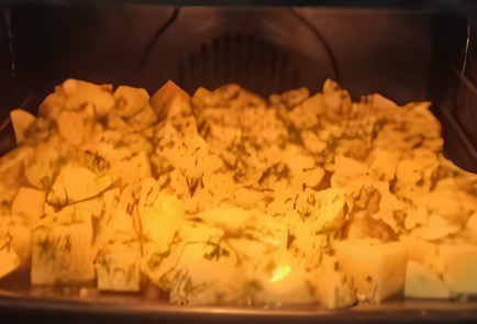 Фото шага рецепта Картофель подеревенски с укропом 152636 шаг 11