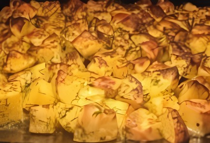 Фото шага рецепта Картофель подеревенски с укропом 152636 шаг 13