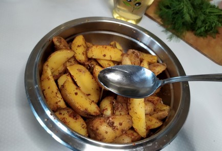 Фото шага рецепта Картофель подеревенски 188188 шаг 11