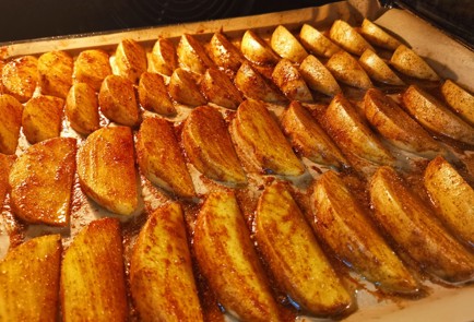 Фото шага рецепта Картофель подеревенски 191093 шаг 9  