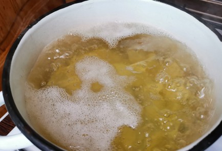 Фото шага рецепта Картофель с грибами 189477 шаг 4  