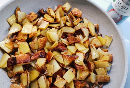 Фото шага рецепта Картофель с грибами 191232 шаг 14  