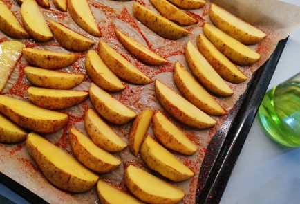 Фото шага рецепта Картофель в духовке 191152 шаг 7  