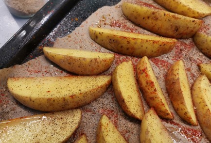 Фото шага рецепта Картофель в духовке 191152 шаг 9  