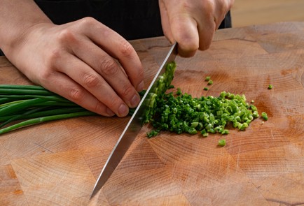 Фото шага рецепта Картофельная запеканка с печенью трески 175754 шаг 6