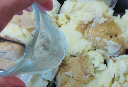 Фото шага рецепта Картофельная запеканка в духовке 189894 шаг 8  