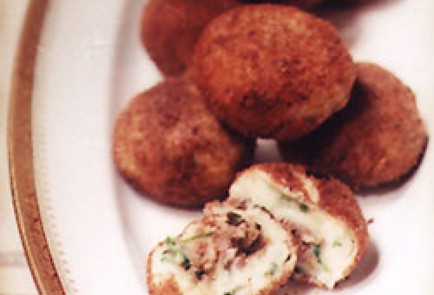 Фото шага рецепта Картофельные тефтели начиненные мясом 54530 шаг 5  