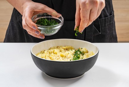 Фото шага рецепта Картофельное пюре с горчицей и яблоками 175437 шаг 9  