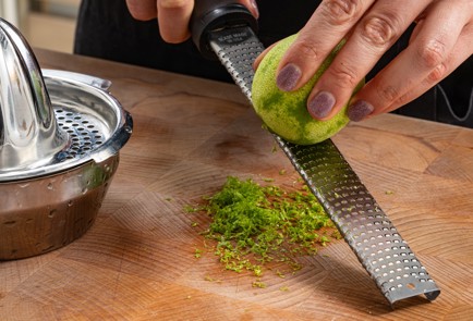 Фото шага рецепта Картофельное пюре с лаймом и чили 175439 шаг 4  