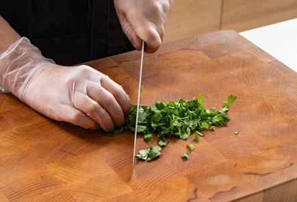 Фото шага рецепта Картофельное пюре с лаймом и чили 175439 шаг 6  