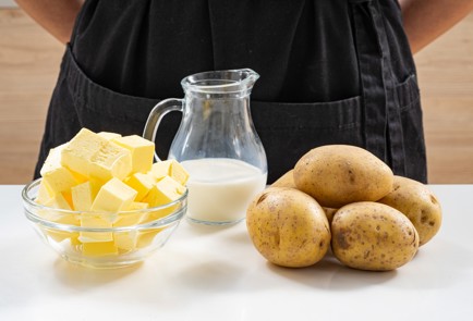 Фото шага рецепта Картофельное пюре Жоэля Робюшона 175612 шаг 1  