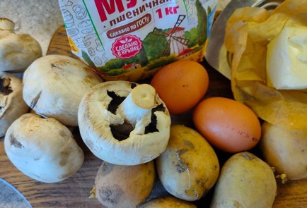 Фото шага рецепта Картофельные котлеты с грибами 189255 шаг 1  