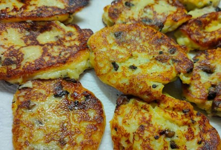 Фото шага рецепта Картофельные котлеты с грибами 189255 шаг 20  