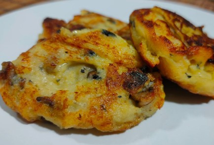 Фото шага рецепта Картофельные котлеты с грибами 189255 шаг 21  