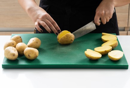 Фото шага рецепта Картофельные лодочки 151436 шаг 1  