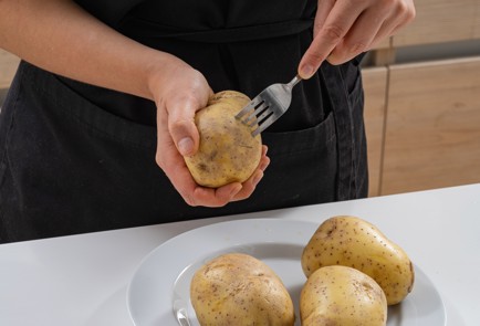 Фото шага рецепта Картофельные вафли 175105 шаг 2  