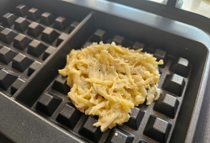 Фото шага рецепта Картофельные вафли 186651 шаг 10  