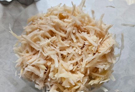 Фото шага рецепта Картофельные вафли 186651 шаг 3  