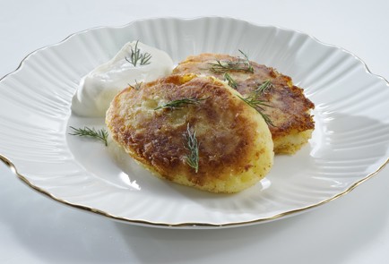 Фото шага рецепта Картофельные зразы с печенью трески 153084 шаг 12  