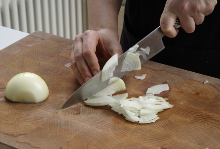 Фото шага рецепта Картофельные зразы с печенью трески 153084 шаг 5  