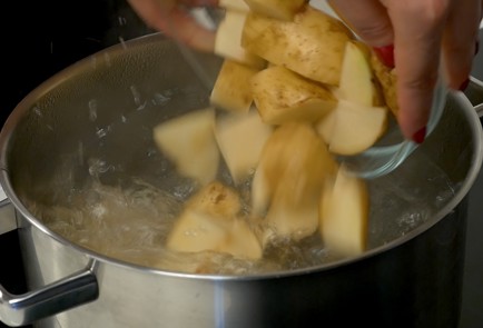 Фото шага рецепта Картофельный салат 150955 шаг 2  