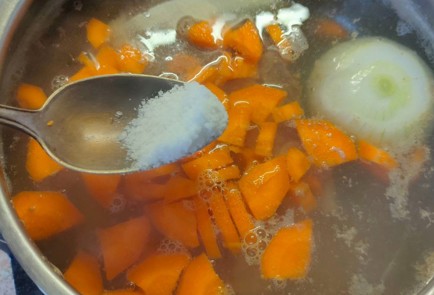 Фото шага рецепта Картофельный суп с рисом на говяжьем бульоне 189949 шаг 10