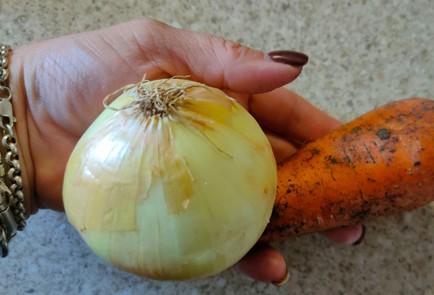 Фото шага рецепта Картофельный суп с рисом на говяжьем бульоне 189949 шаг 2