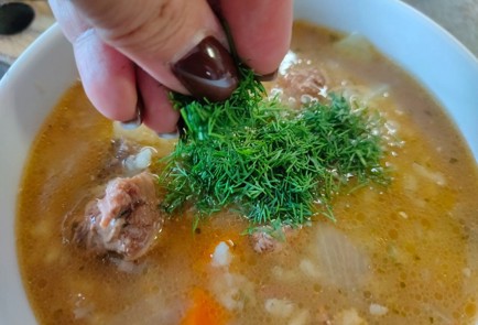 Фото шага рецепта Картофельный суп с рисом на говяжьем бульоне 189949 шаг 20