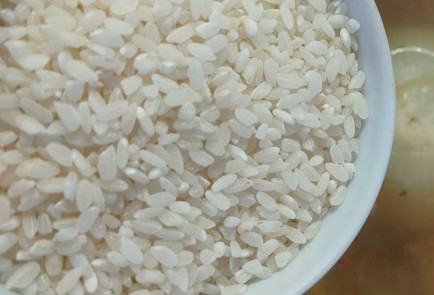 Фото шага рецепта Картофельный суп с рисом на говяжьем бульоне 189949 шаг 4