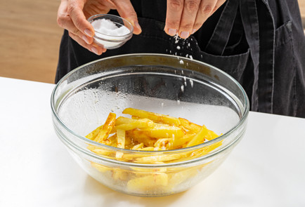 Фото шага рецепта Картошка фри в аэрогриле 189913 шаг 8  