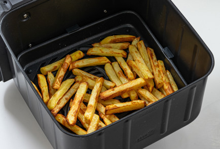 Фото шага рецепта Картошка фри в аэрогриле 189913 шаг 9  