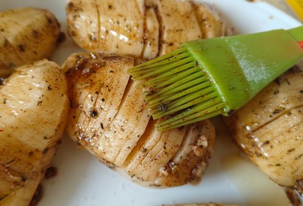 Фото шага рецепта Картошка quotгармошкаquot 190728 шаг 10  