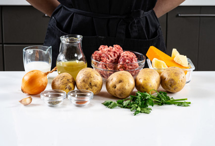 Фото шага рецепта Картошка с фаршем и сыром в духовке 191191 шаг 1  